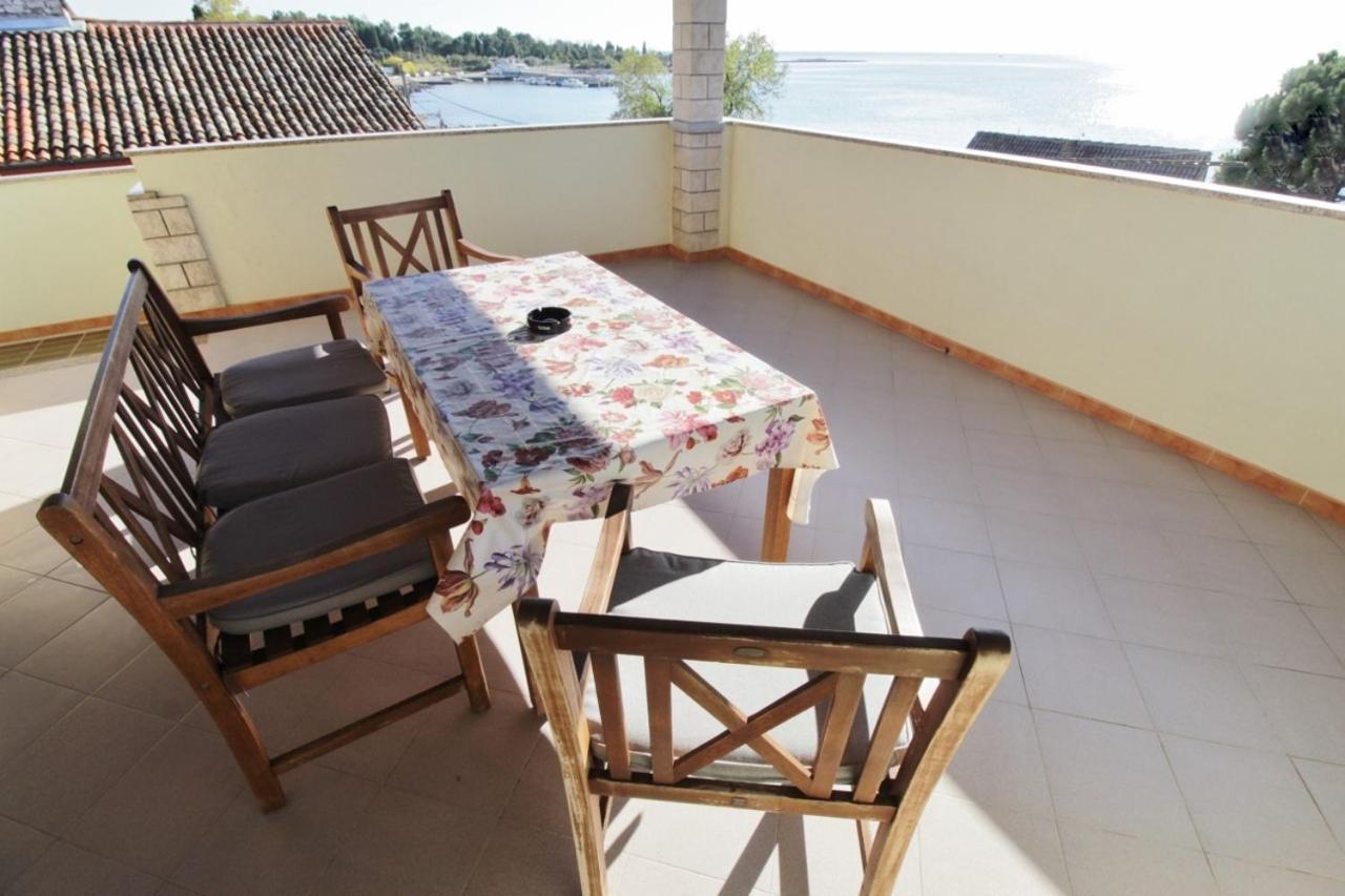 Apartments Zambratija With Sea View Eksteriør billede